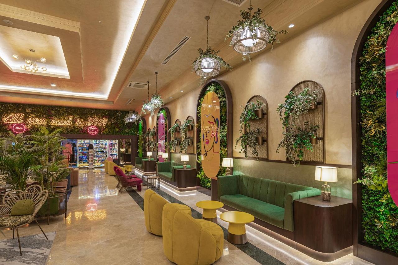 Megasaray Westbeach Antalya Exterior foto The interior of the hotel