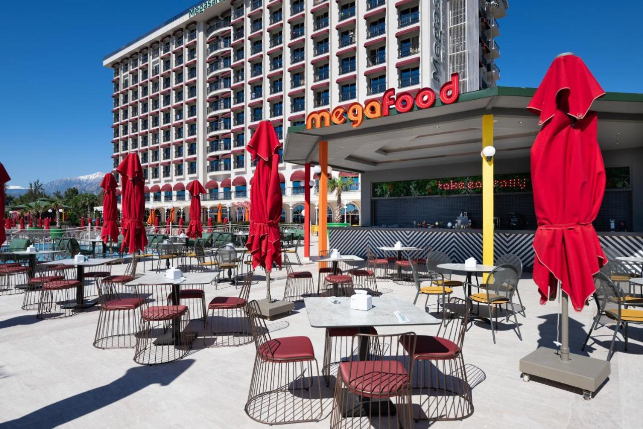 Megasaray Westbeach Antalya Exterior foto MegaFood