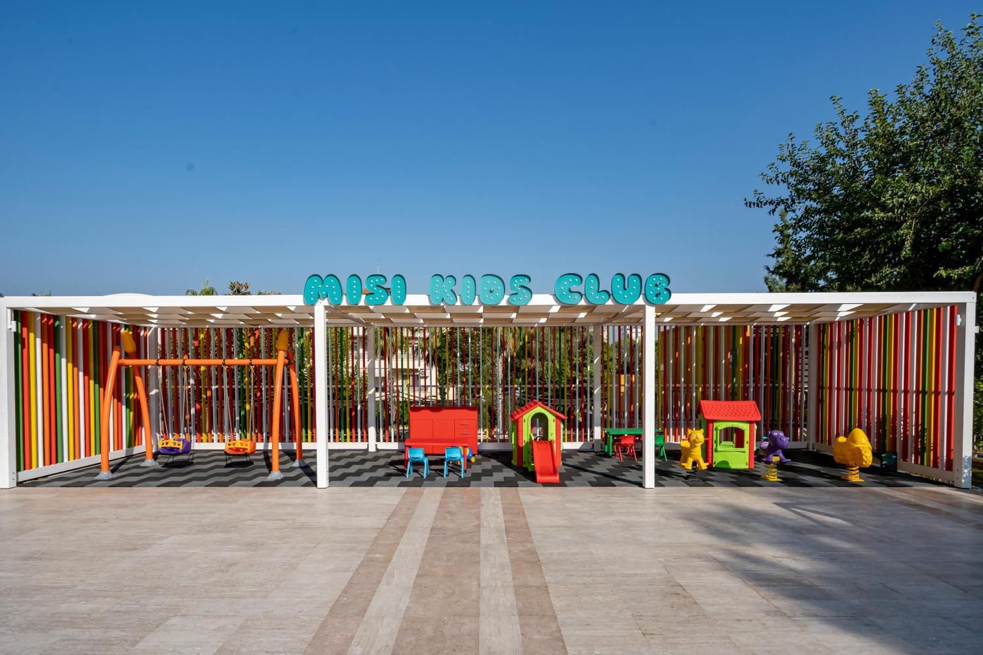 Megasaray Westbeach Antalya Exterior foto Playground
