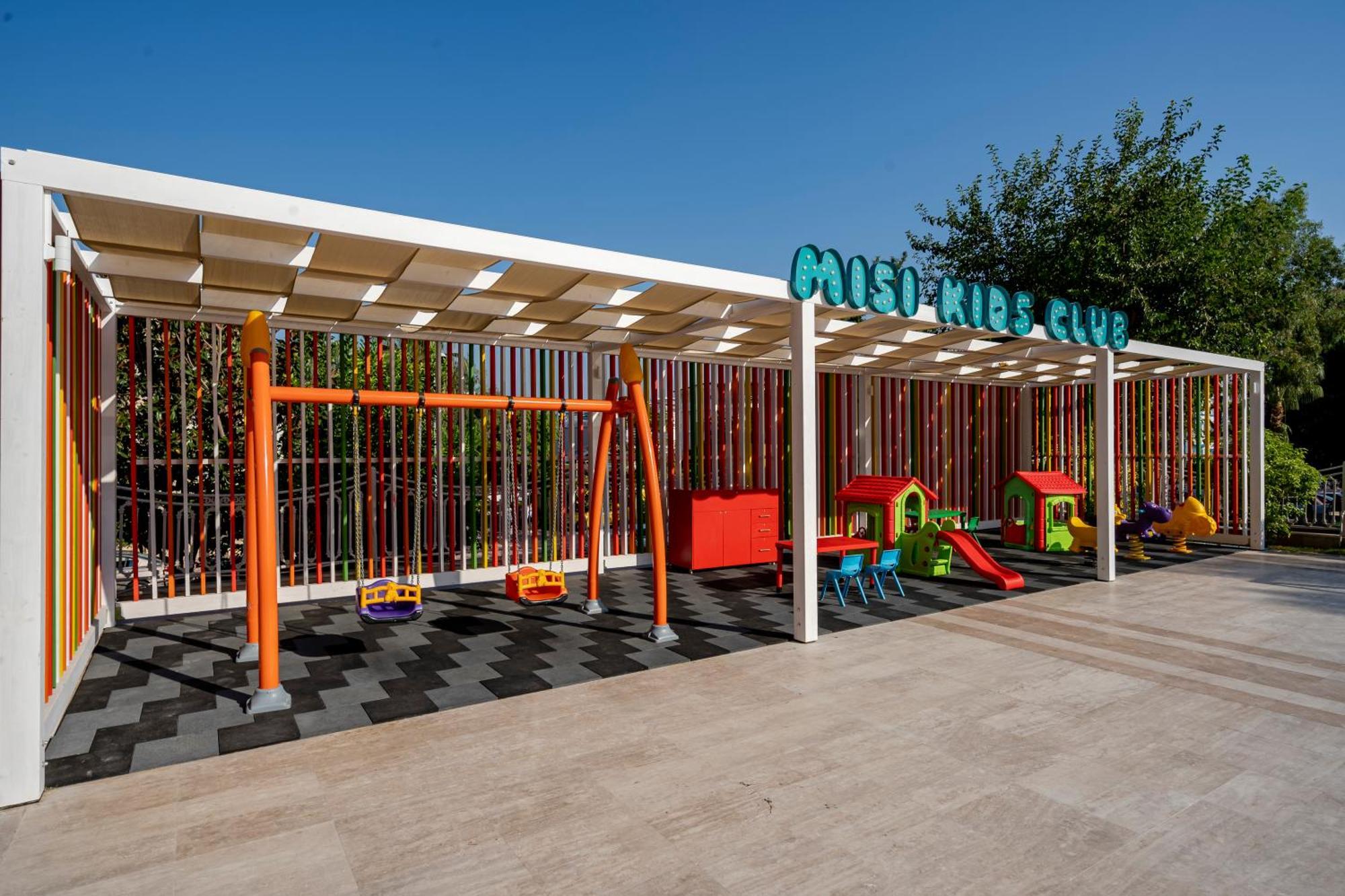 Megasaray Westbeach Antalya Exterior foto The Children's Club at the resort