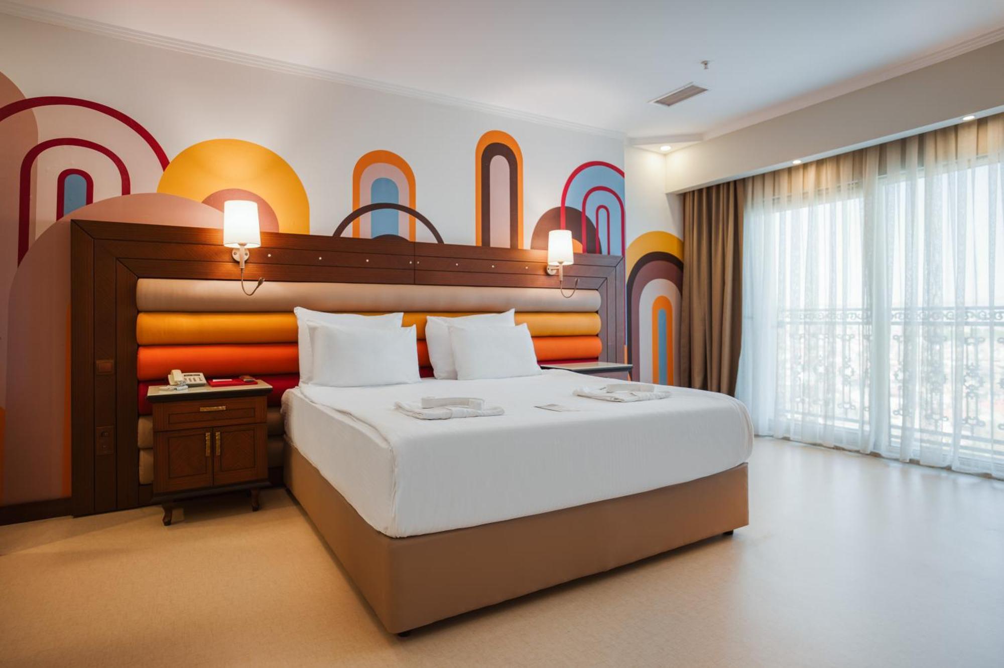 Megasaray Westbeach Antalya Exterior foto A bedroom at the hotel